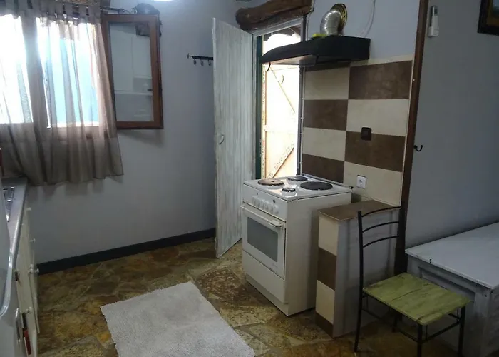 Carmen Maisonette * Gáios
